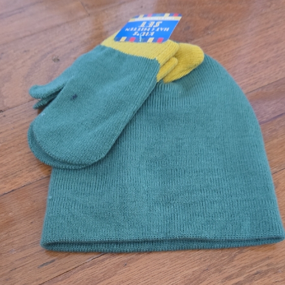 Green and Yellow Kids Beanie and Mittens Set - Picture 1 of 3